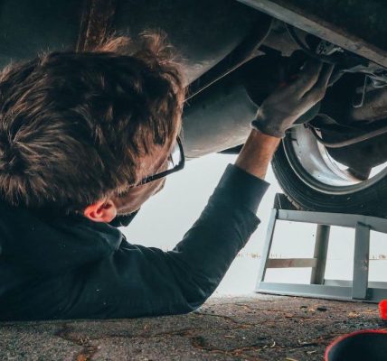 What are important maintenance tips for a car