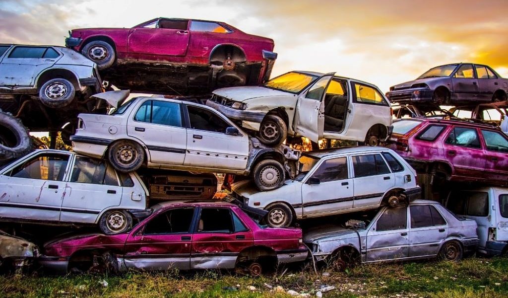 What is the meaning of auto Salvage Yard?