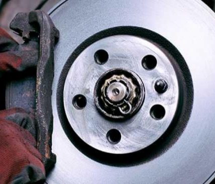 5 Possible Reasons Why Your Car Shakes When Braking