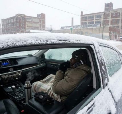 Car losing cabin heat during Detroit snowstorm